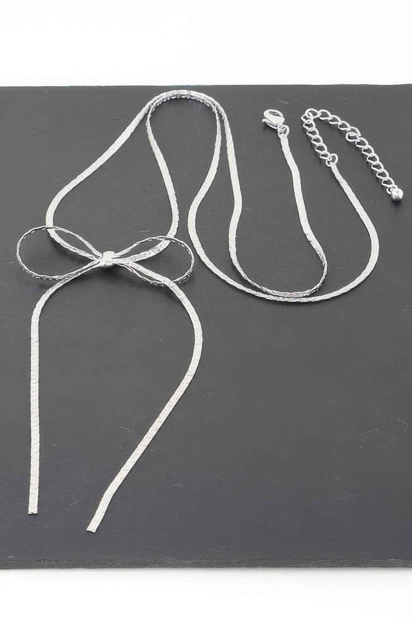 Bow Necklace