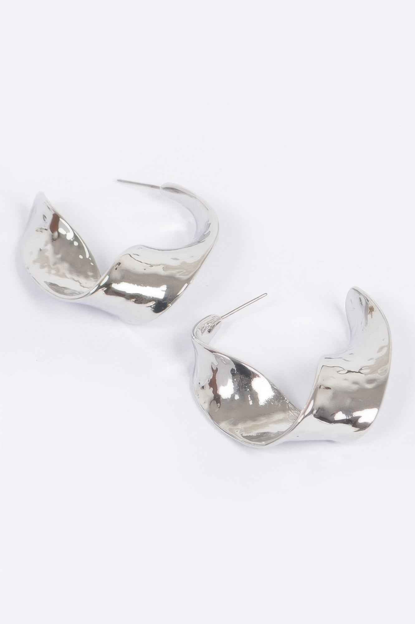 Vintage Metal Earring