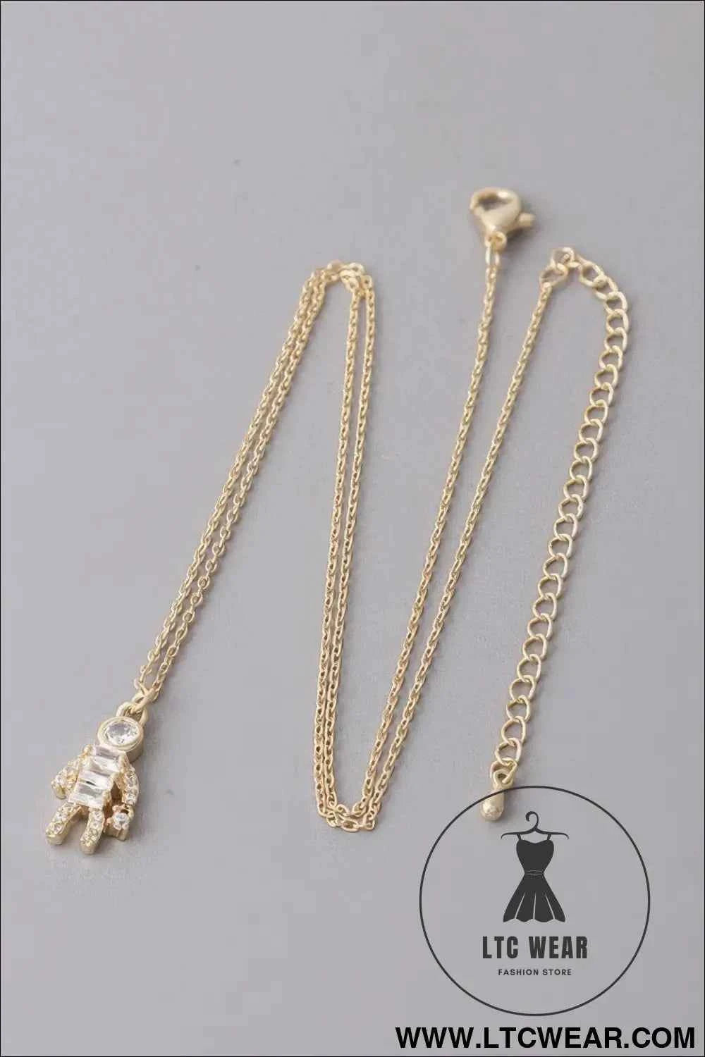 Jeweled Shopper Pendant Necklace for Stylish Elegance