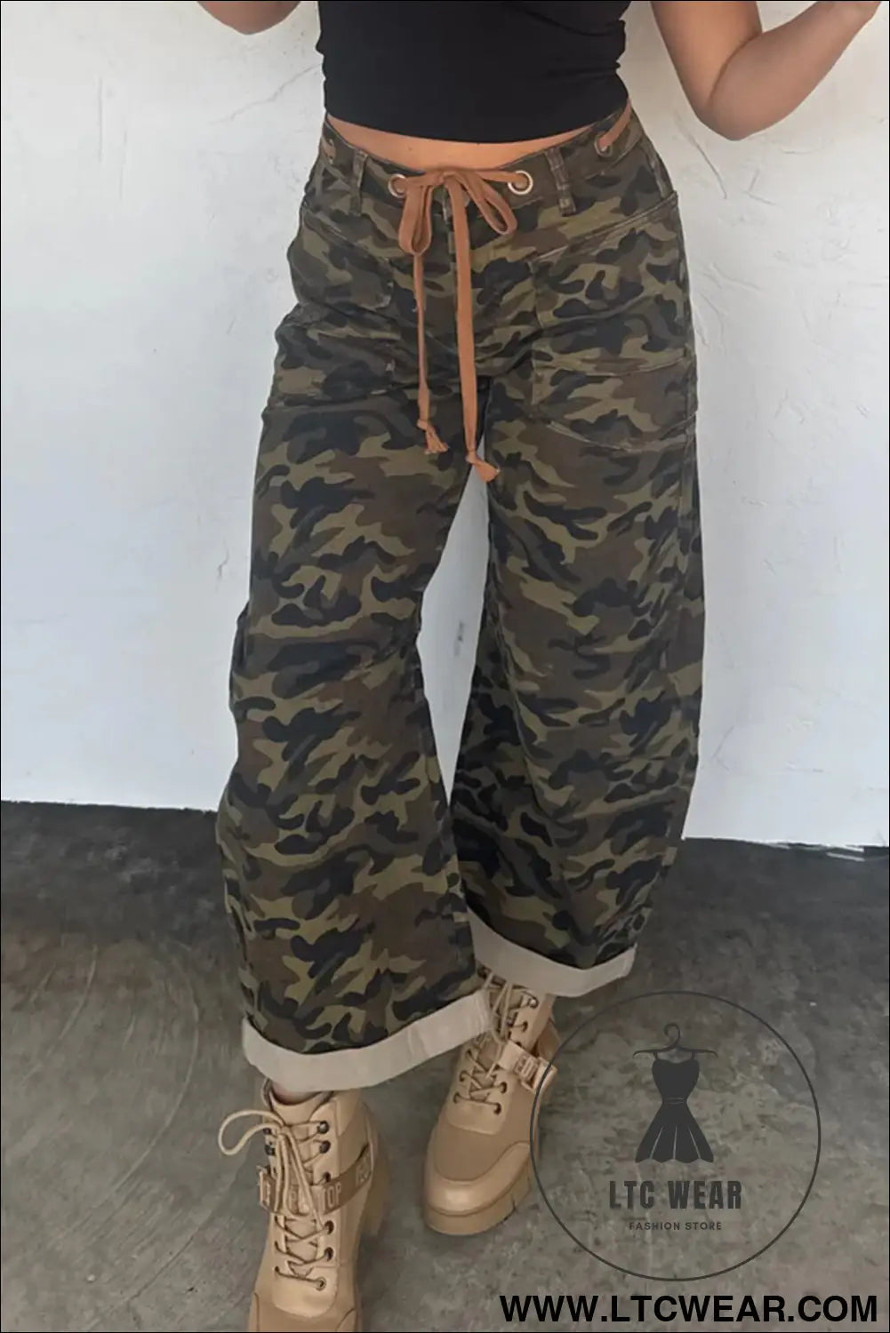 Multicolour camouflage print retro grommet tie waist loose jeans - jeans