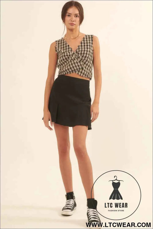 V Neckline Plaid Woven Vest