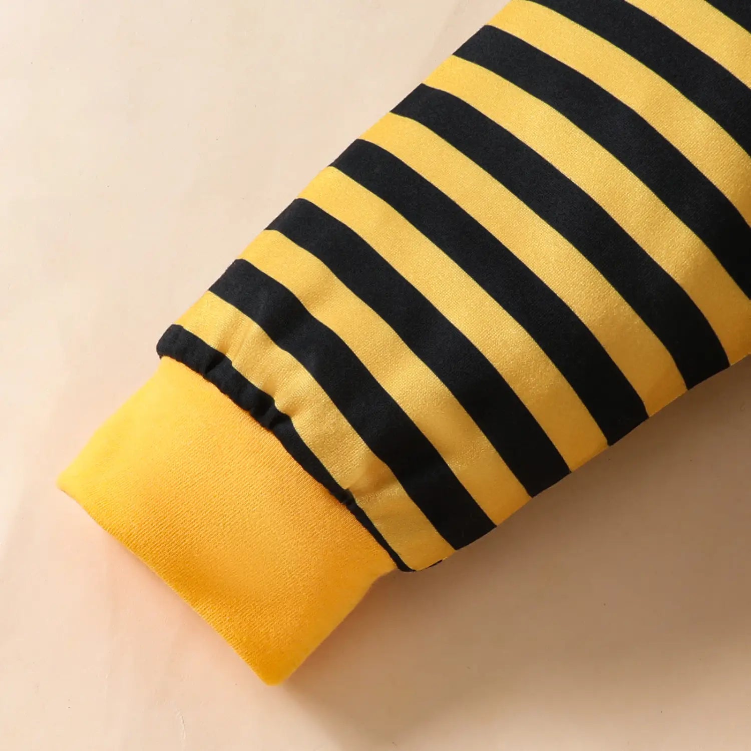 Cute baby boy baby girl little bee pattern long sleeved triangular khaki striped pants + tentacle hat set