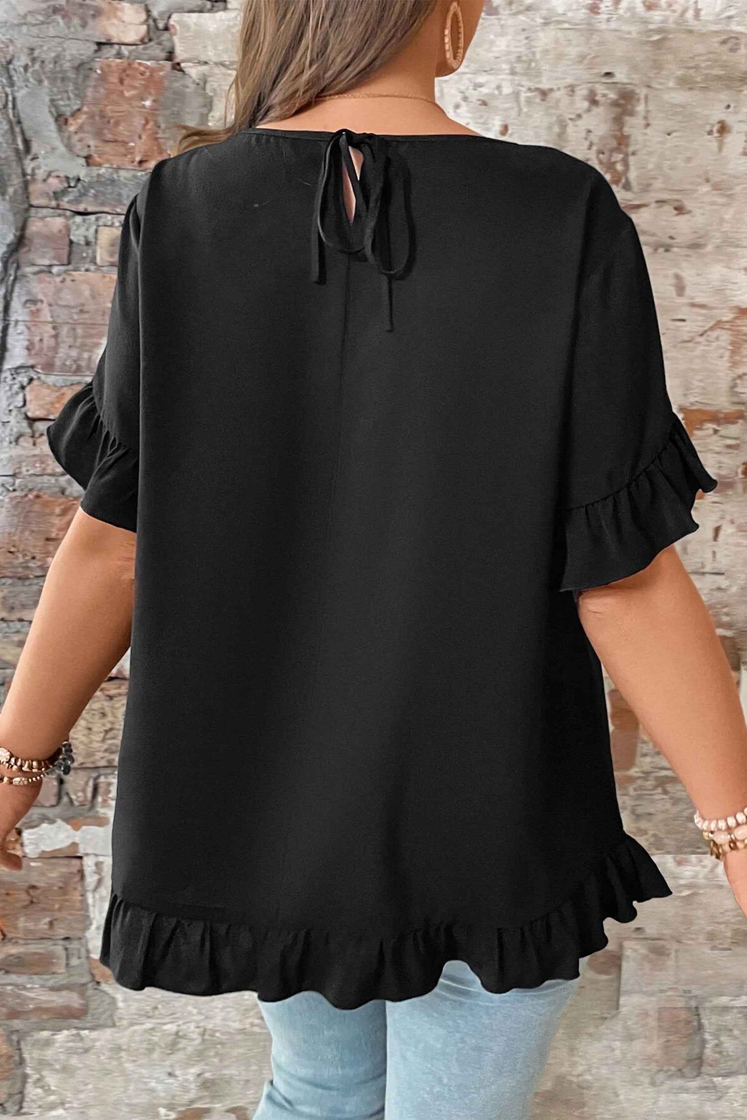 Black Solid Color Ruffle Trim Petal Sleeve Plus Size Tee