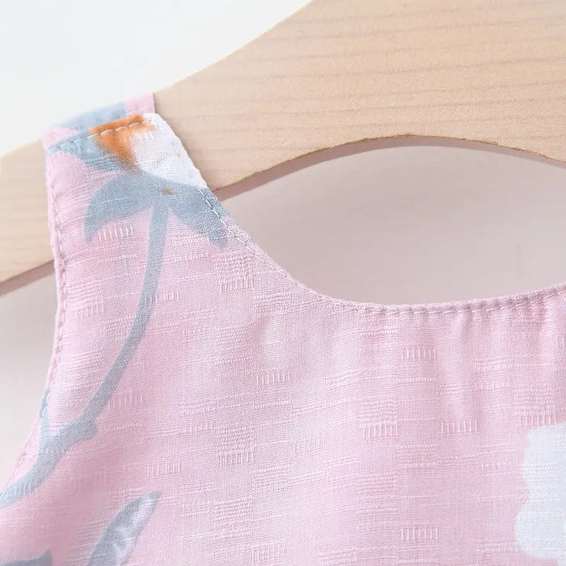 Summer new baby girl flower suspender skirt to send straw hat infant children european and american children’s skirt