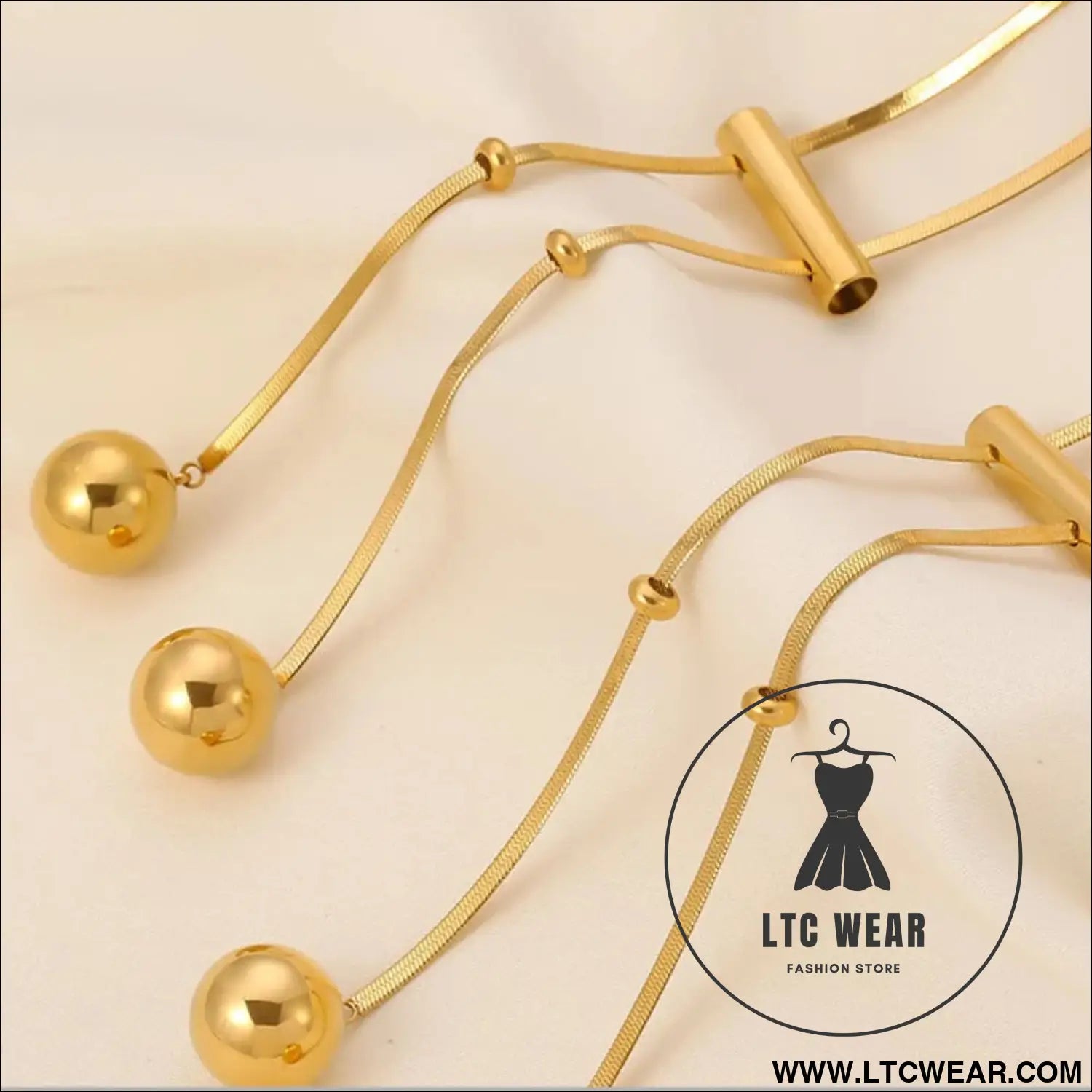 18k gold-plated titanium steel hollow bead necklace - gold / one size