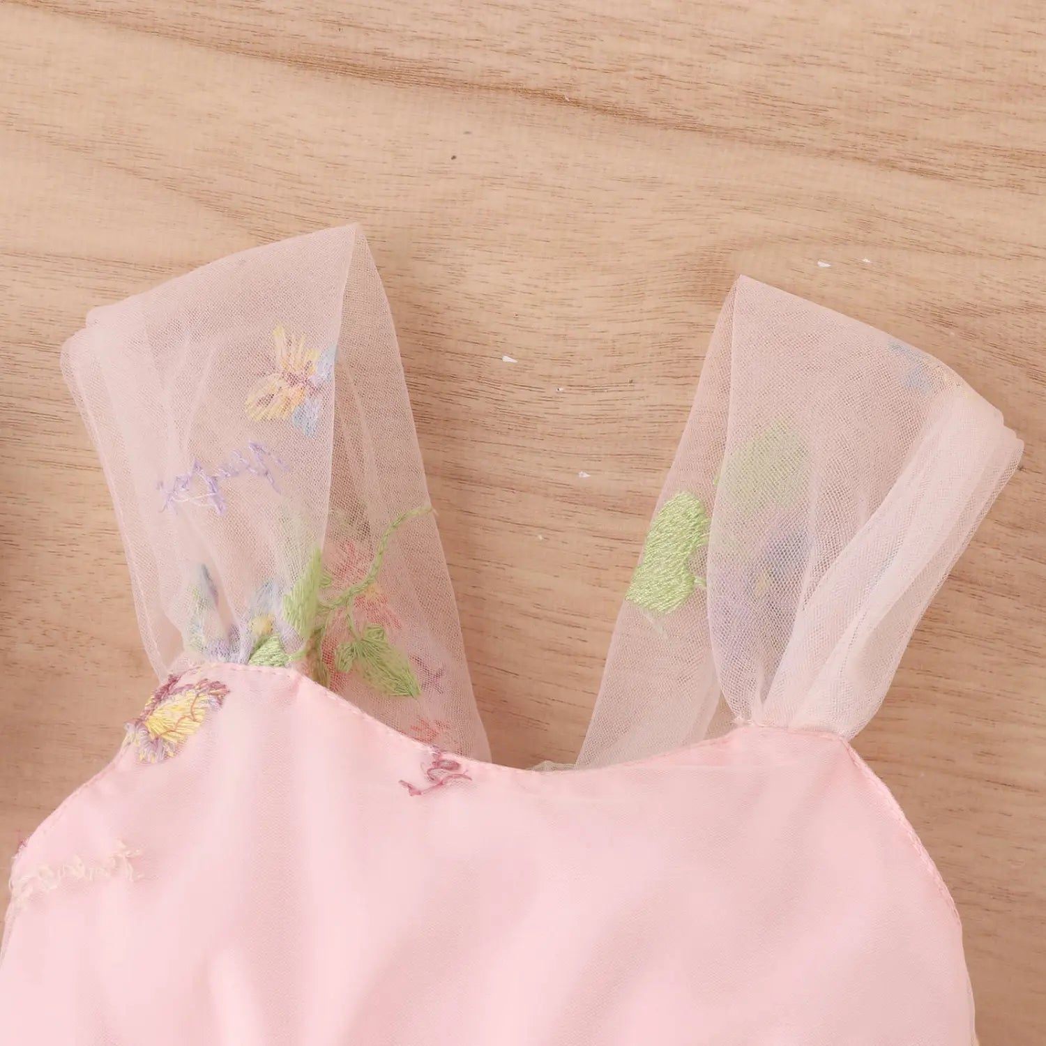 Girls’ baby suspenders with embroidered flowers and mesh for princesses with open crotch and baby rompers