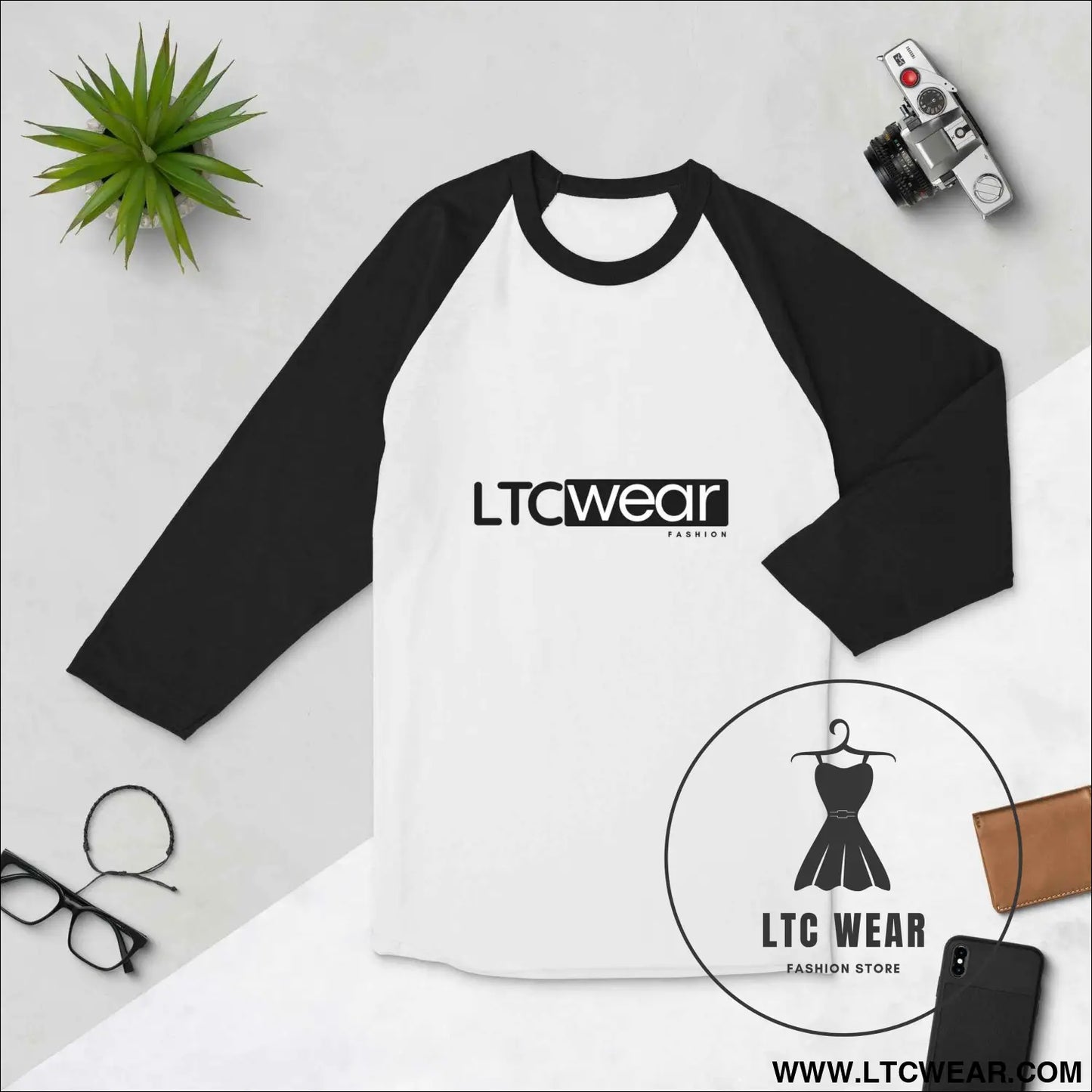3/4 sleeve raglan shirt