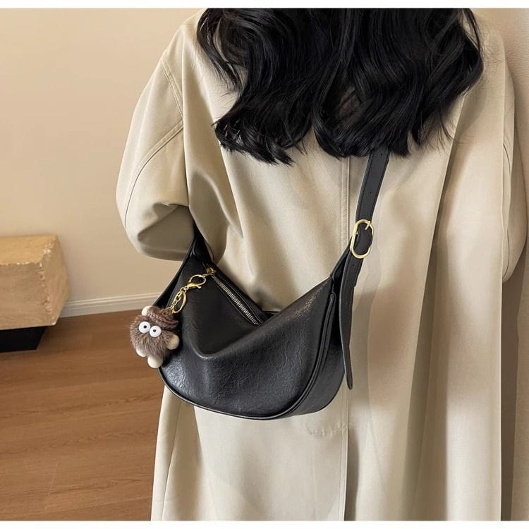 Trendy and popular shoulder bag crossbody bag dumpling bag