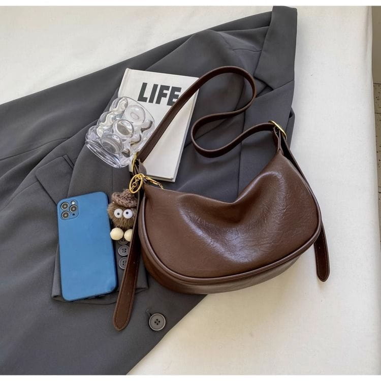 Trendy and popular shoulder bag crossbody bag dumpling bag