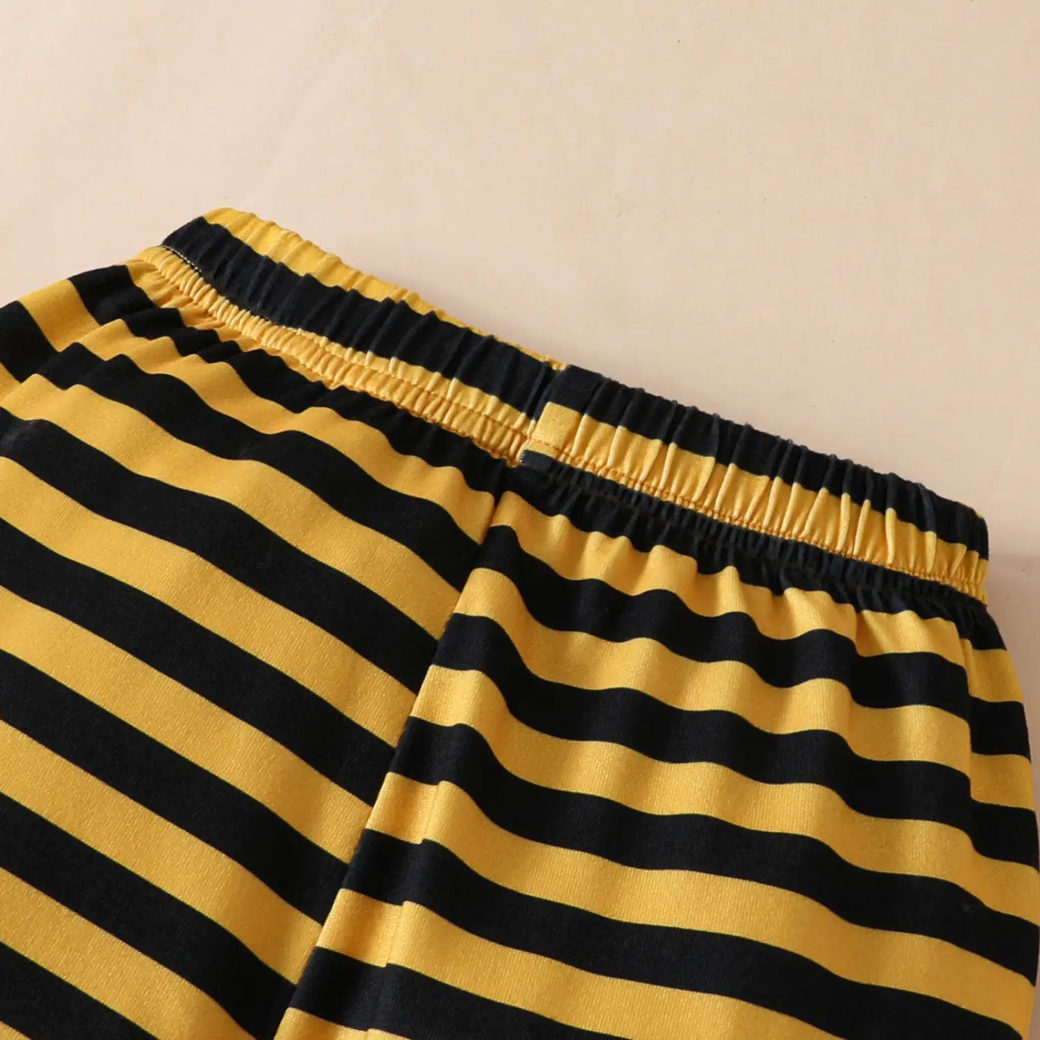 Cute baby boy baby girl little bee pattern long sleeved triangular khaki striped pants + tentacle hat set