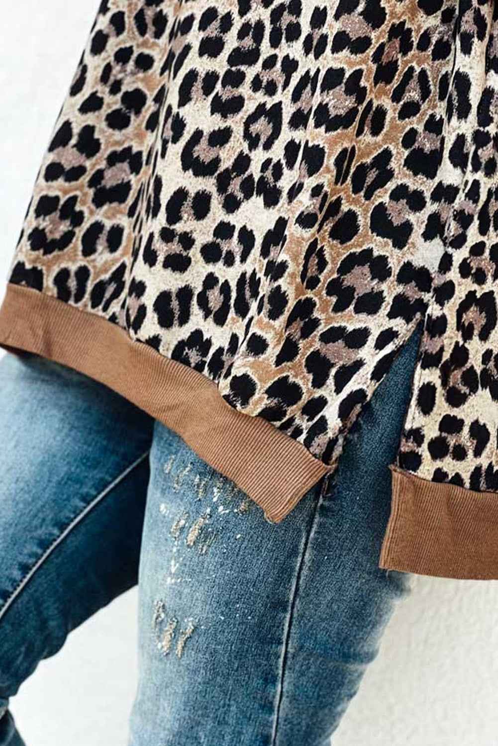Khaki Leopard Contrast Trim Short Sleeve Loose Plus Size Top