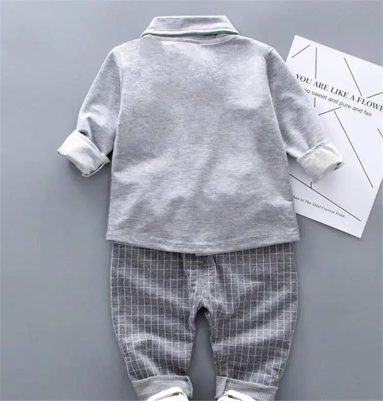 New style two-piece set of stylish spring clothing for small and medium-sized boys men’s baby shirt dress children’s