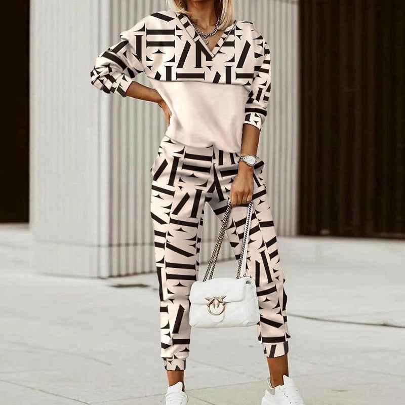 Printed Long Sleeve Fitted Hoodie and Pants Set for Women