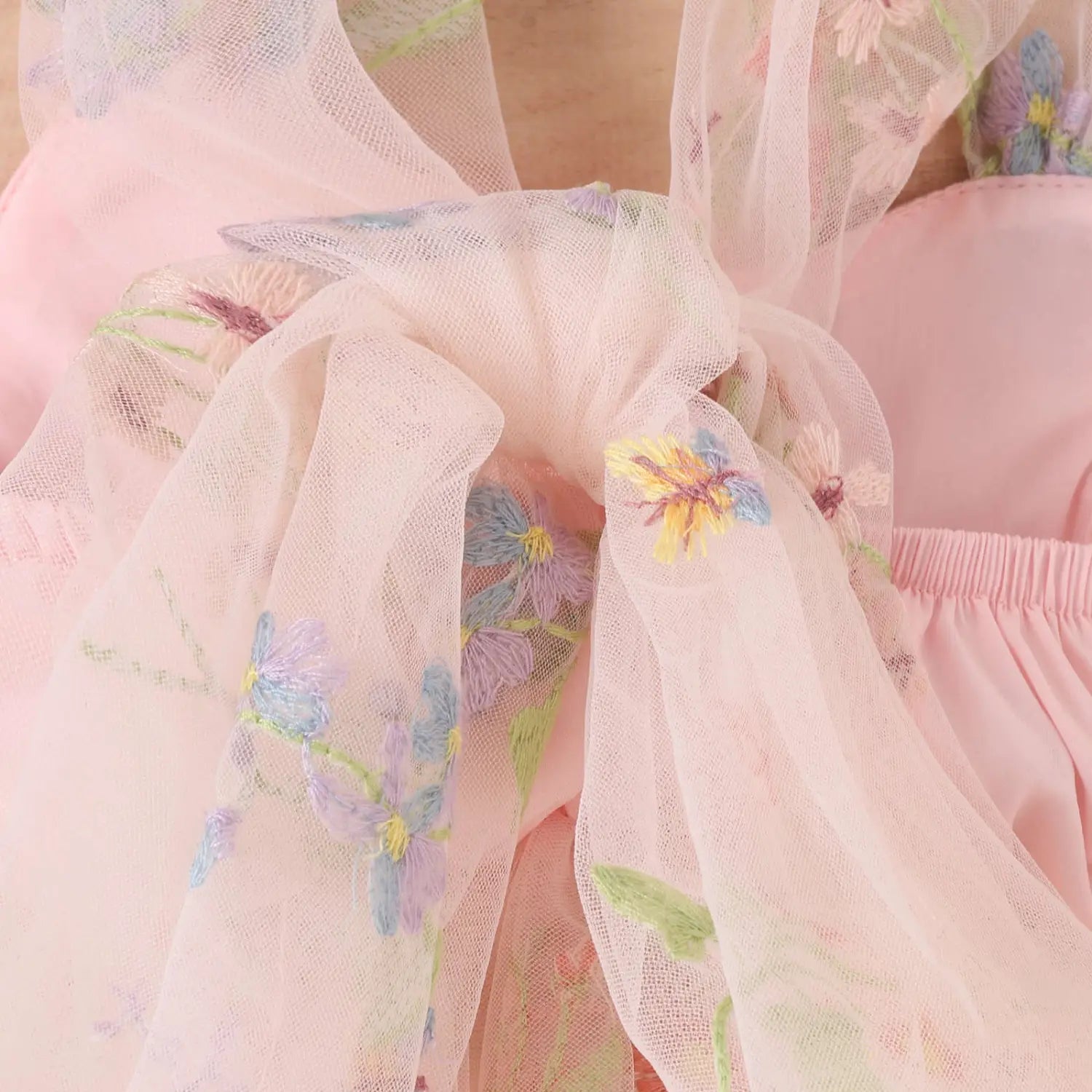 Girls’ baby suspenders with embroidered flowers and mesh for princesses with open crotch and baby rompers