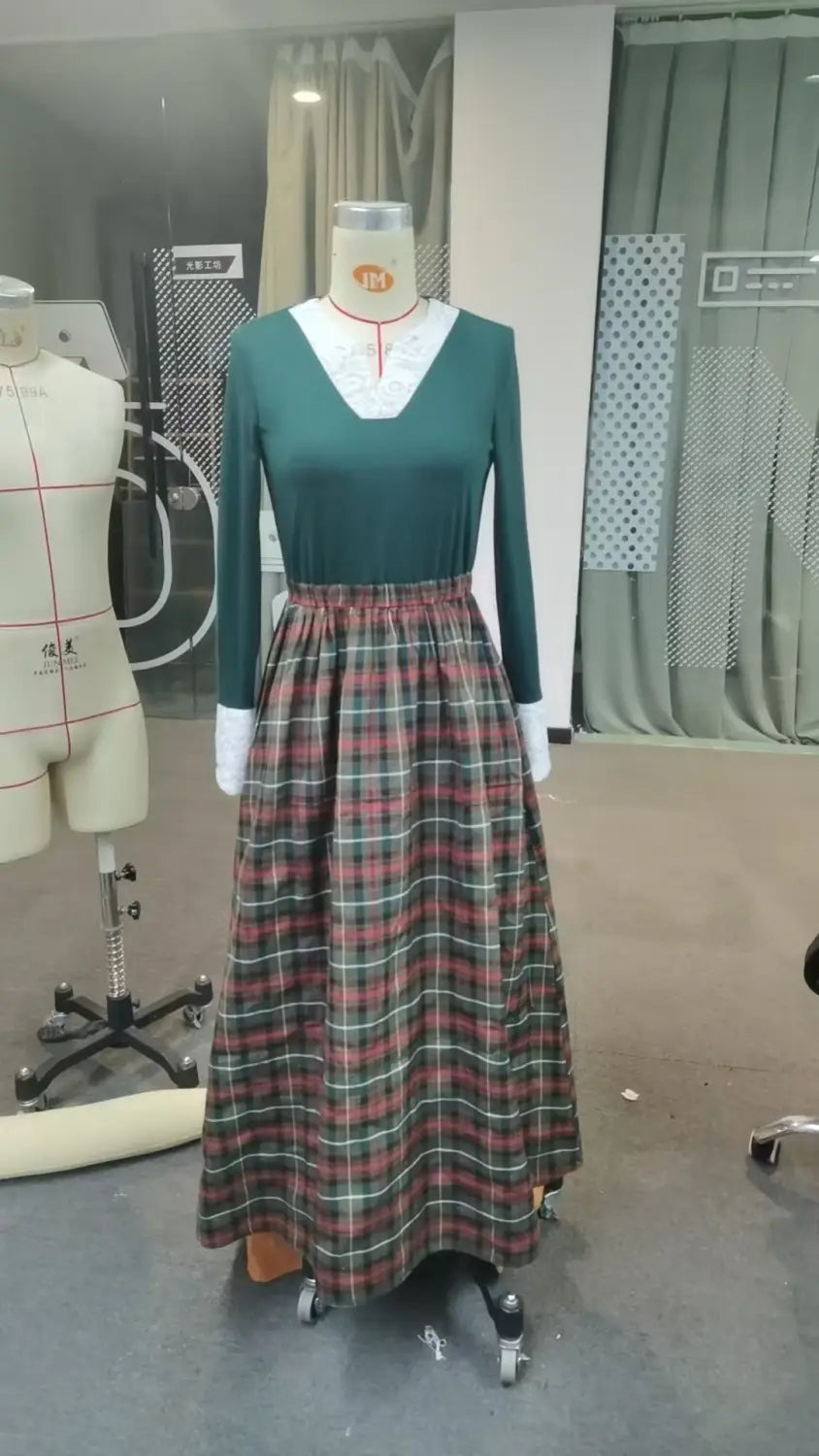 Women's Autumn/Winter Plaid Maxi Dress, Vintage V-Neck Long Sleeve, Country Style Dress
