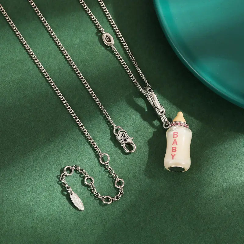 Collar con colgante de botella de poder con estampado de letras acrílicas, colgante de botella exquisito