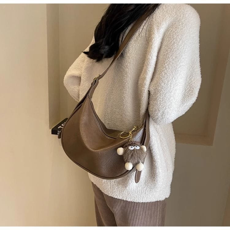 Trendy and popular shoulder bag crossbody bag dumpling bag
