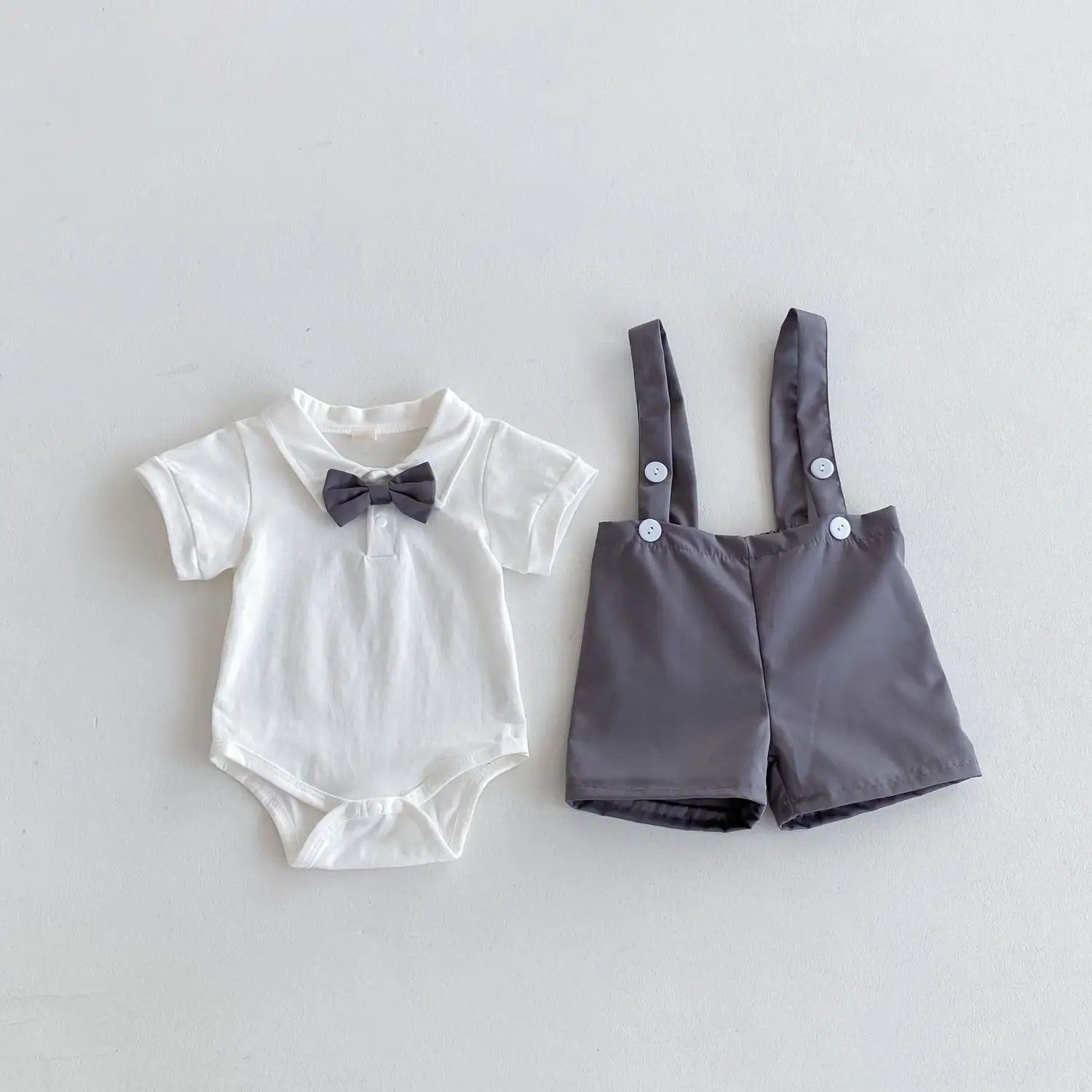 Summer baby hoodie tie suspender shorts two-piece set for gentlemen’s one month and one year old dress suspender pants
