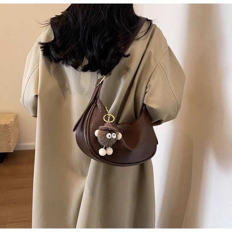 Trendy and popular shoulder bag crossbody bag dumpling bag