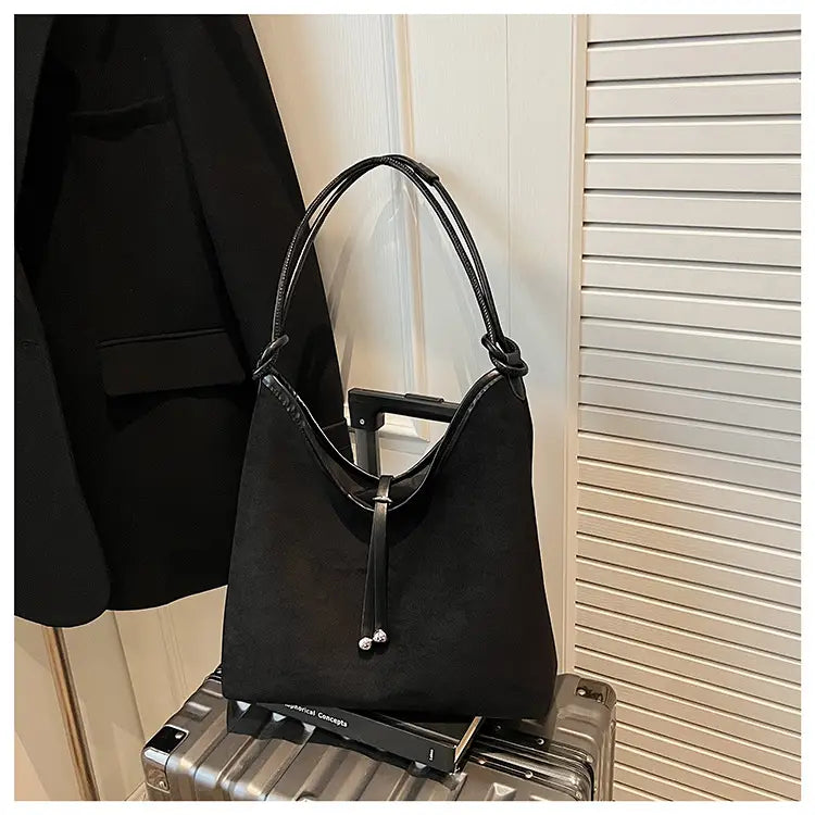 Matte retro women’s large capacity shoulder bag casual everyday tote with premium texture
