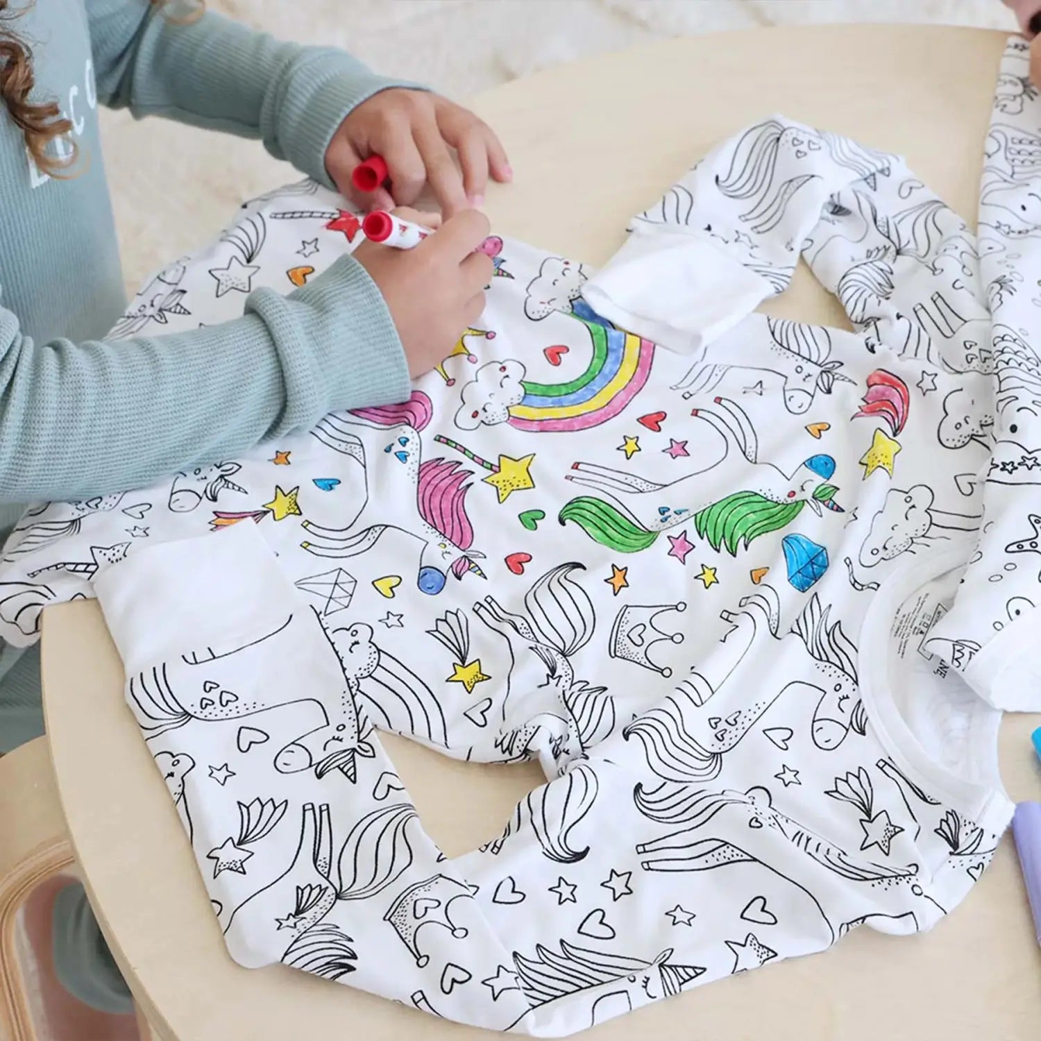 Children’s graffiti pajamas diy hand-painted colorable set for home decor coloring pajama sets