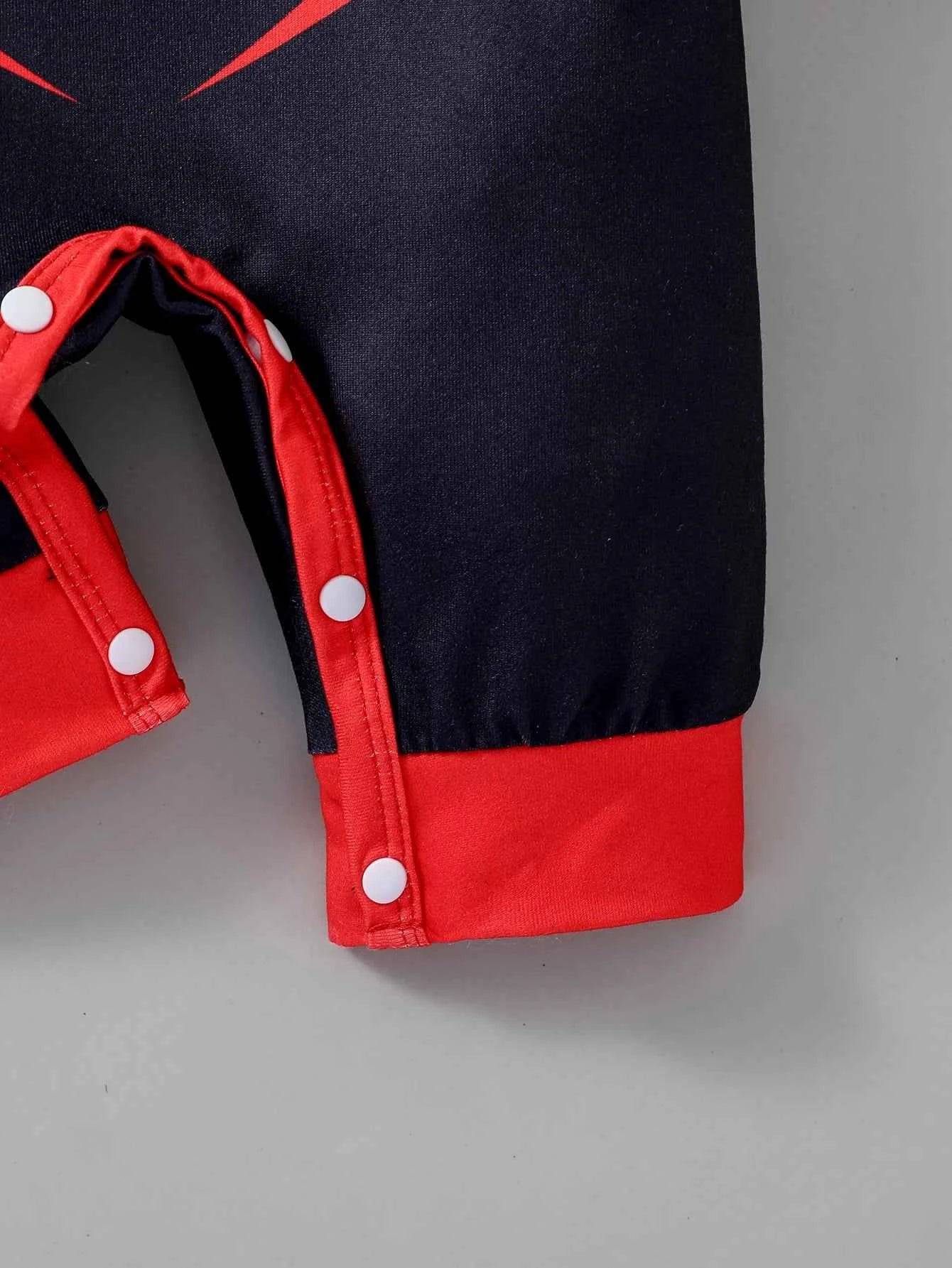 Trendy 2PCS Baby Spider Jumpsuit & Hat Set for Boys