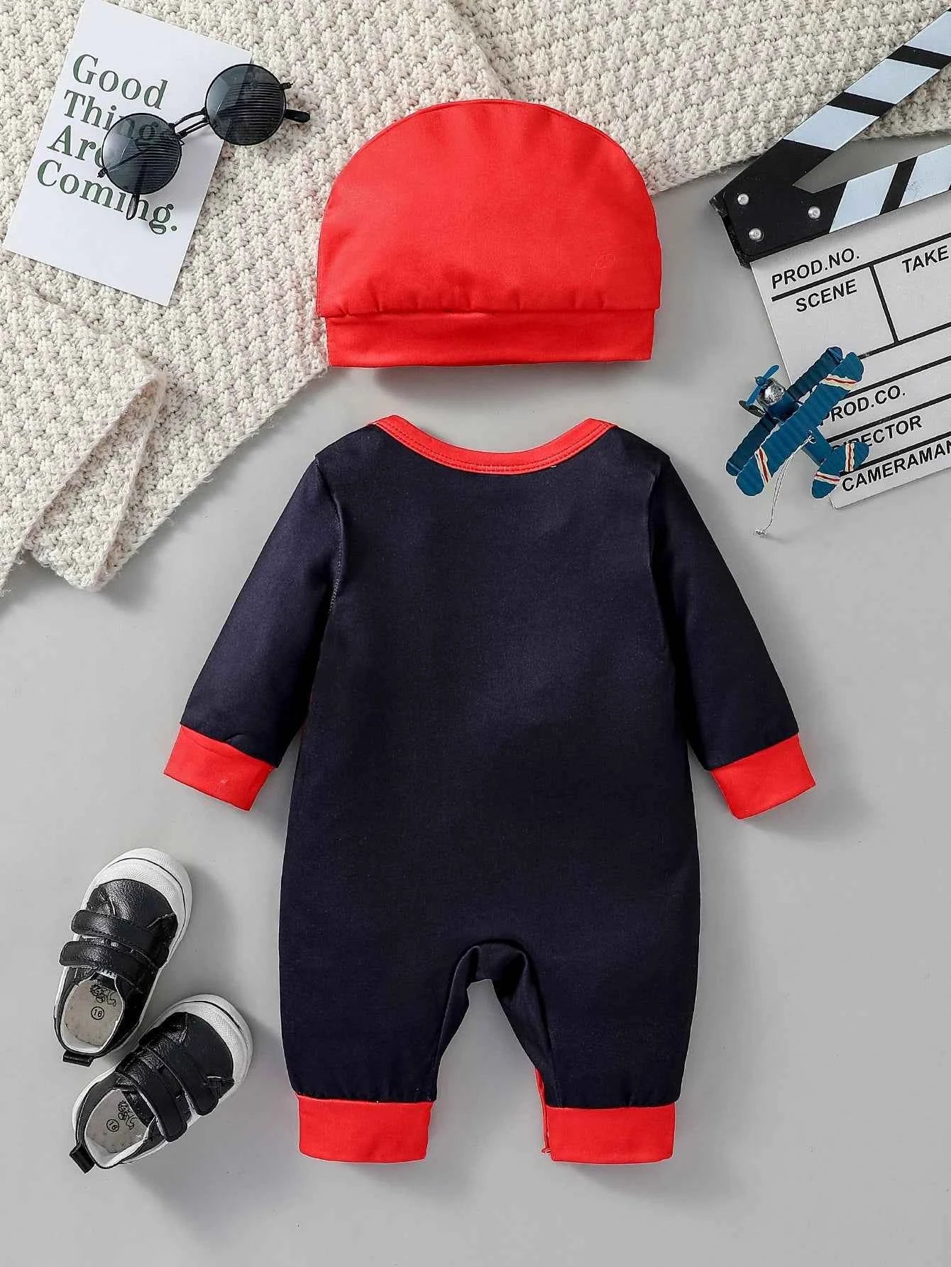 Trendy 2PCS Baby Spider Jumpsuit & Hat Set for Boys