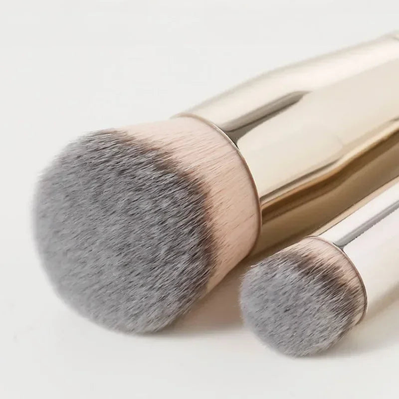 Professional Contour & Blusher Brush for Perfect Coverage