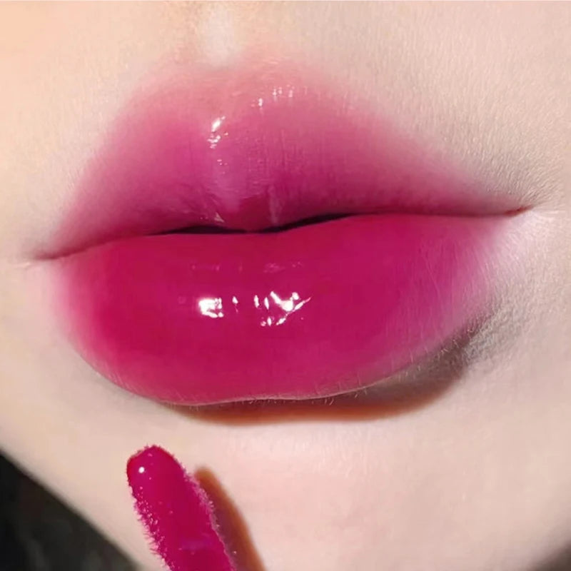 Light Glass-Like Lip Lacquer - Smudge-Proof & Skin-Brightening
