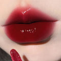 Light Glass-Like Lip Lacquer - Smudge-Proof & Skin-Brightening