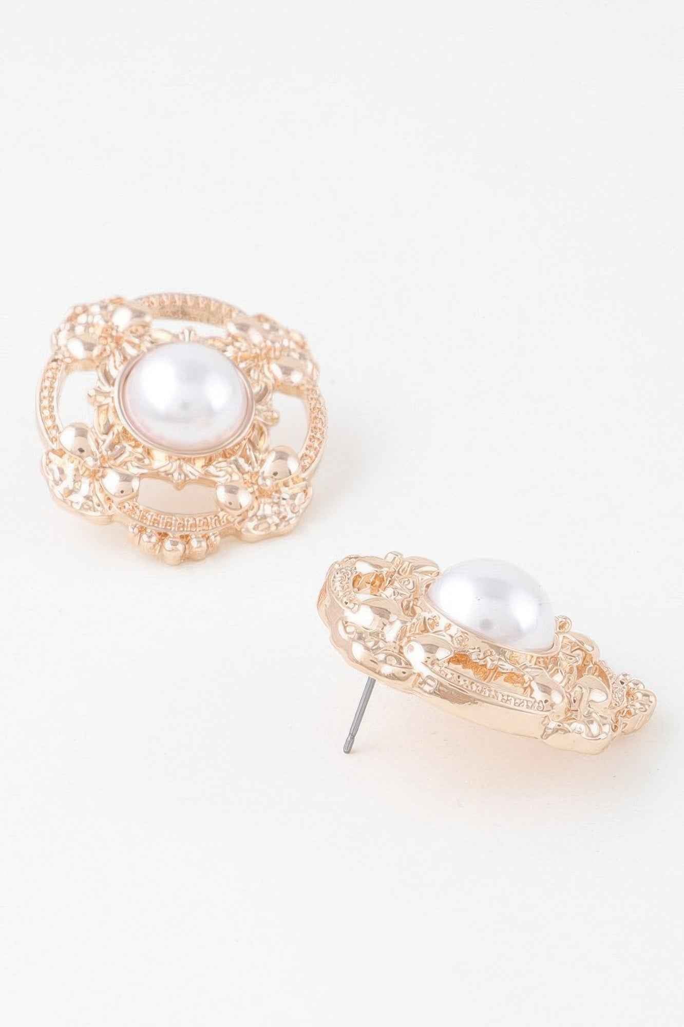 Antique Ribbon Pearl Stud Earrings