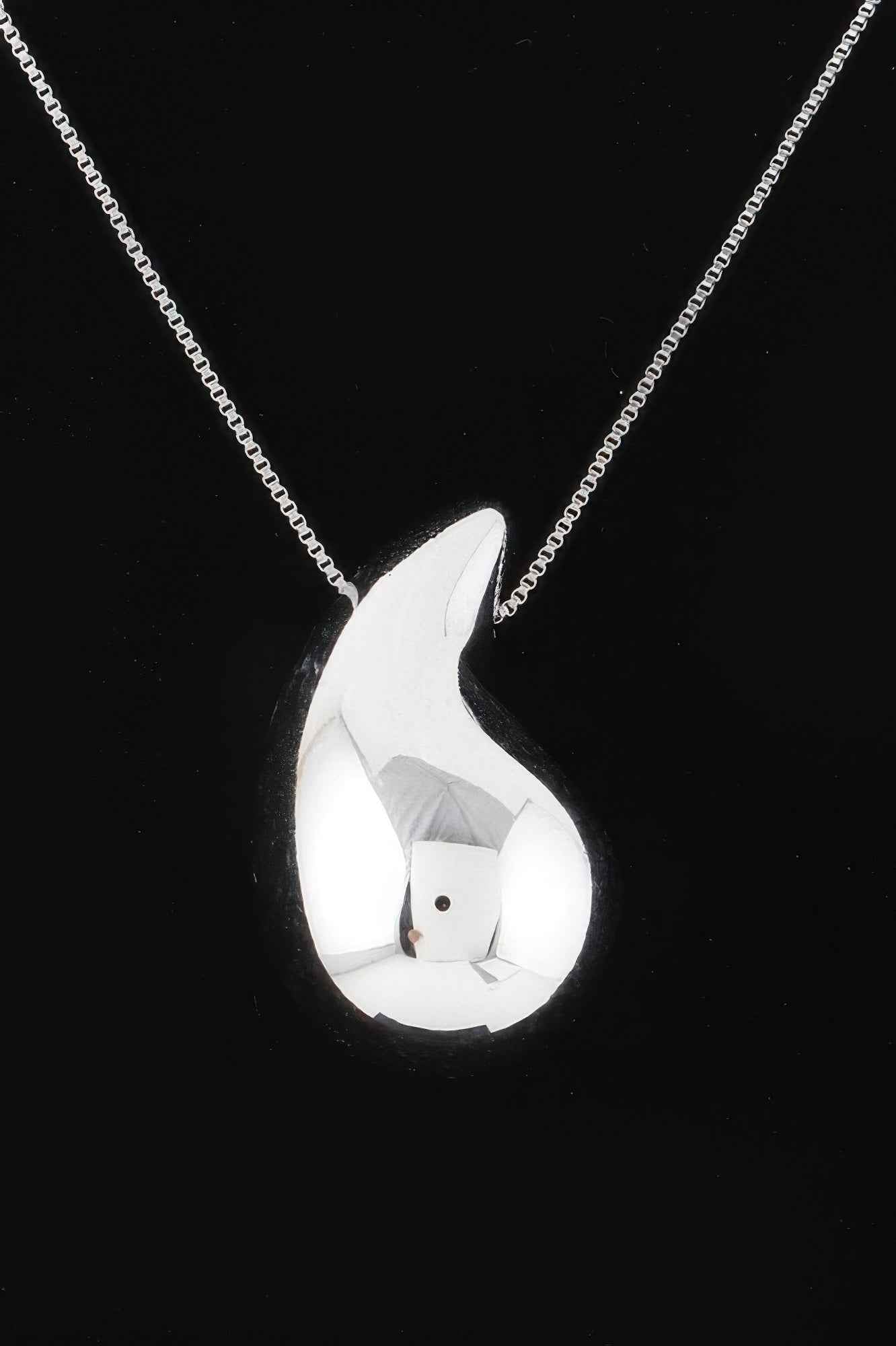 Shiny Teardrop Necklace Set