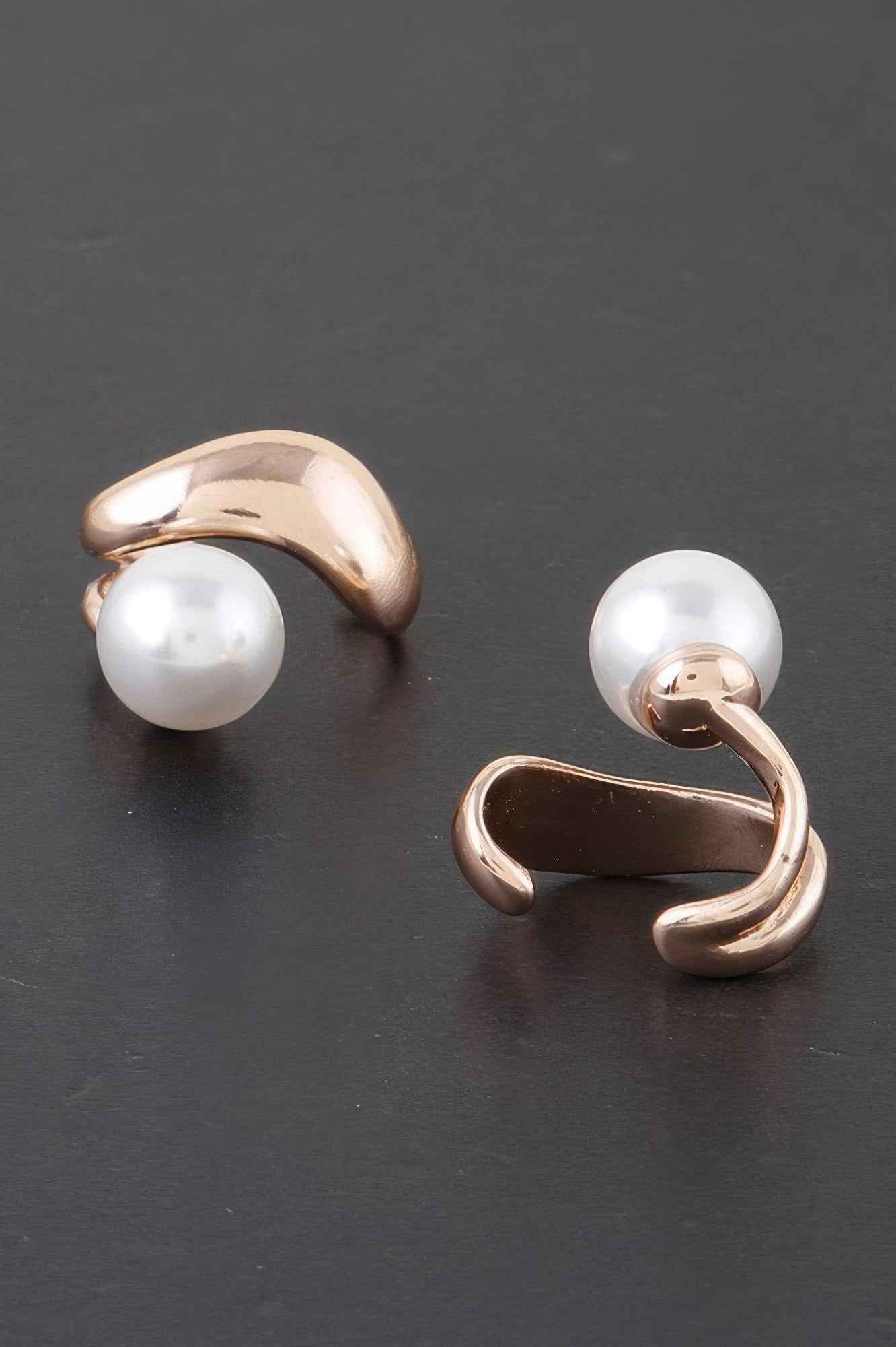 Shiny Pearl Brass Ear Cuff