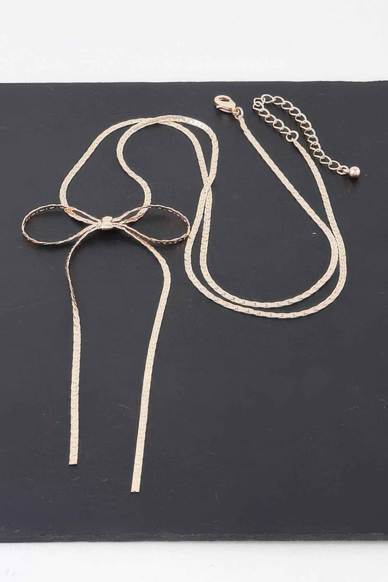 Bow Necklace