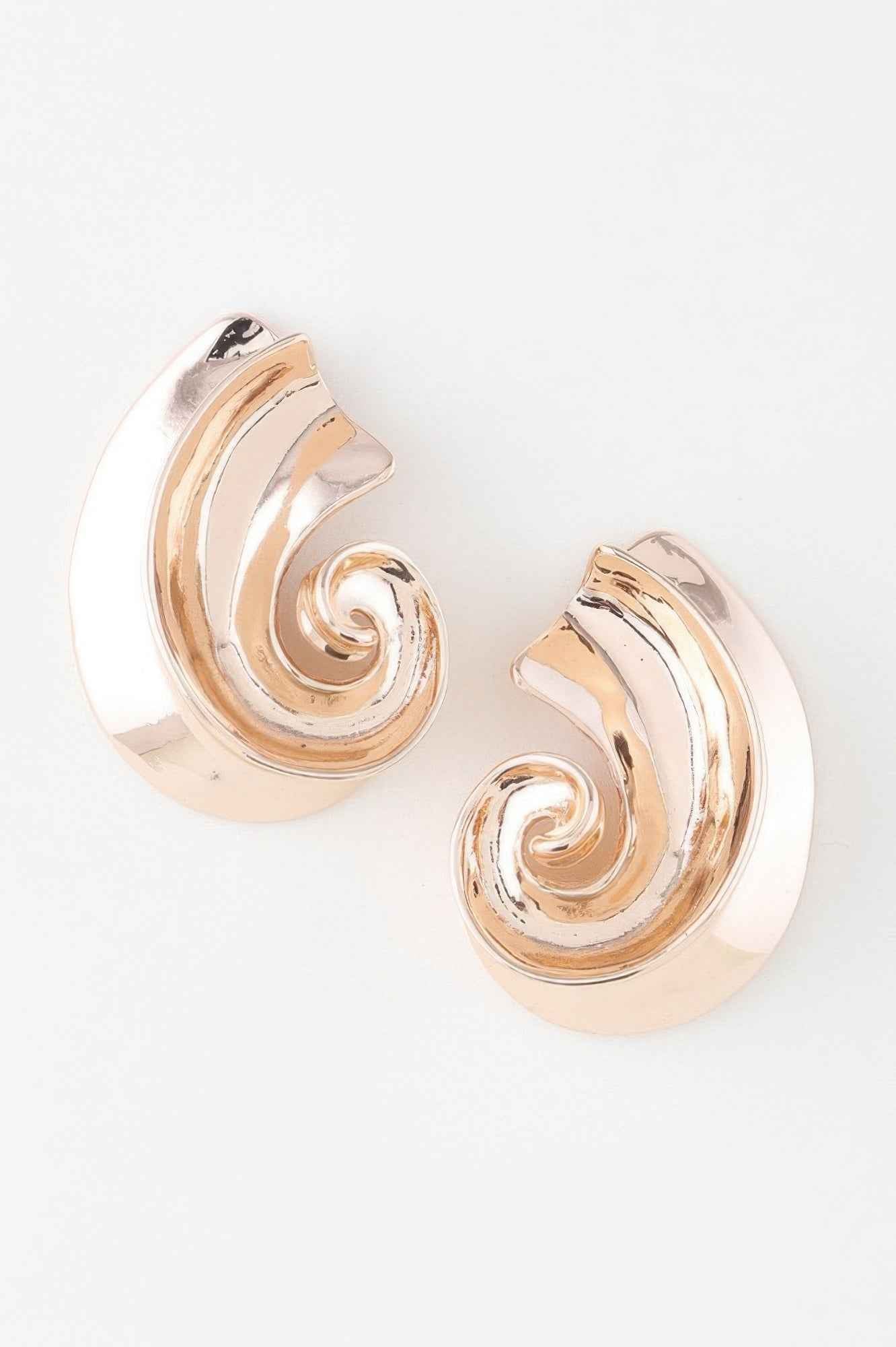 Dazzling Conch Shell Earrings