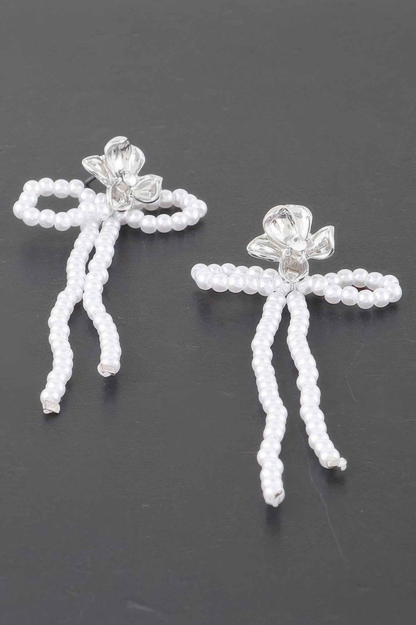 Delicateshiny Bejeweled Flower Pearlribbonearrings