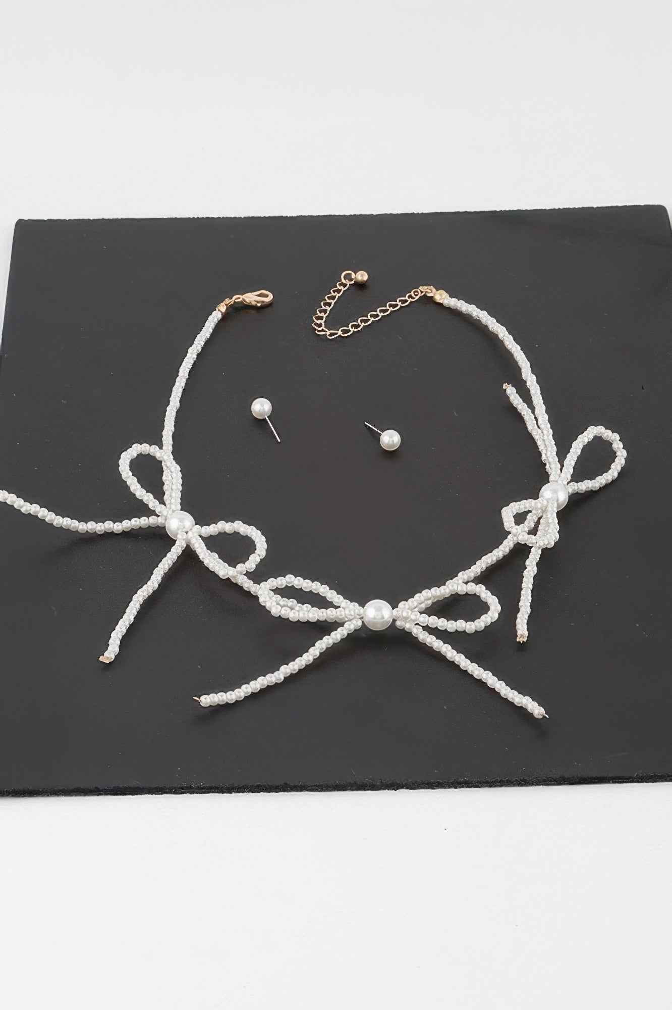 Triple Pearl Ribbon Necklace
