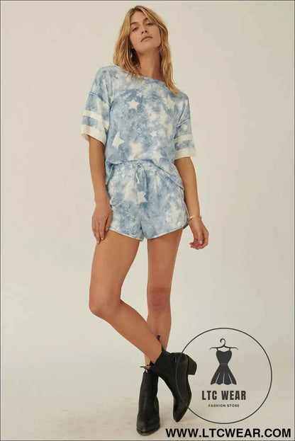 A Star-pattern Tie-dye Knit Top