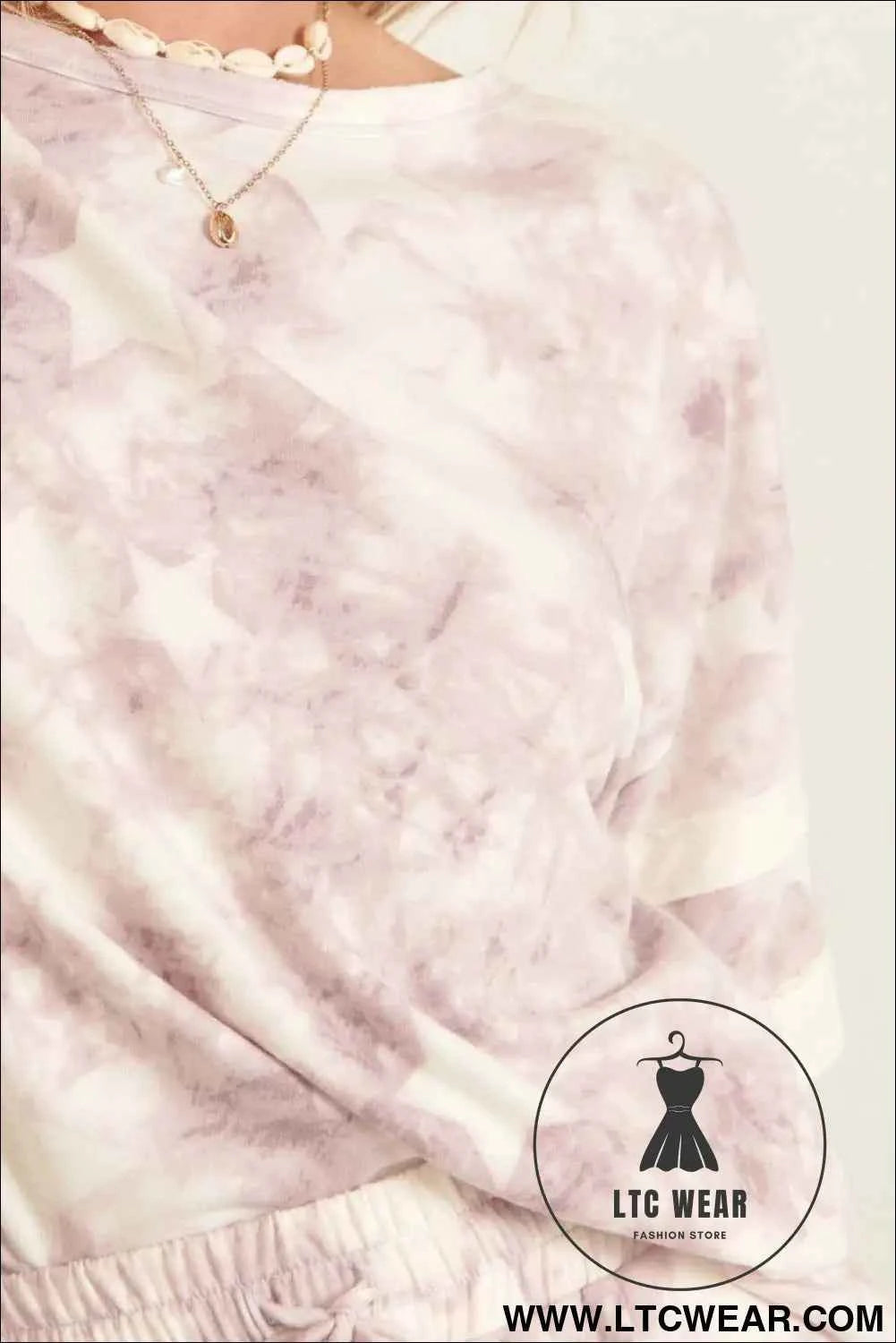 A Star-pattern Tie-dye Knit Top