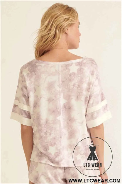 A Star-pattern Tie-dye Knit Top