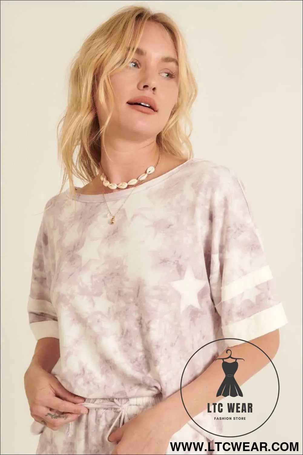 A Star-pattern Tie-dye Knit Top