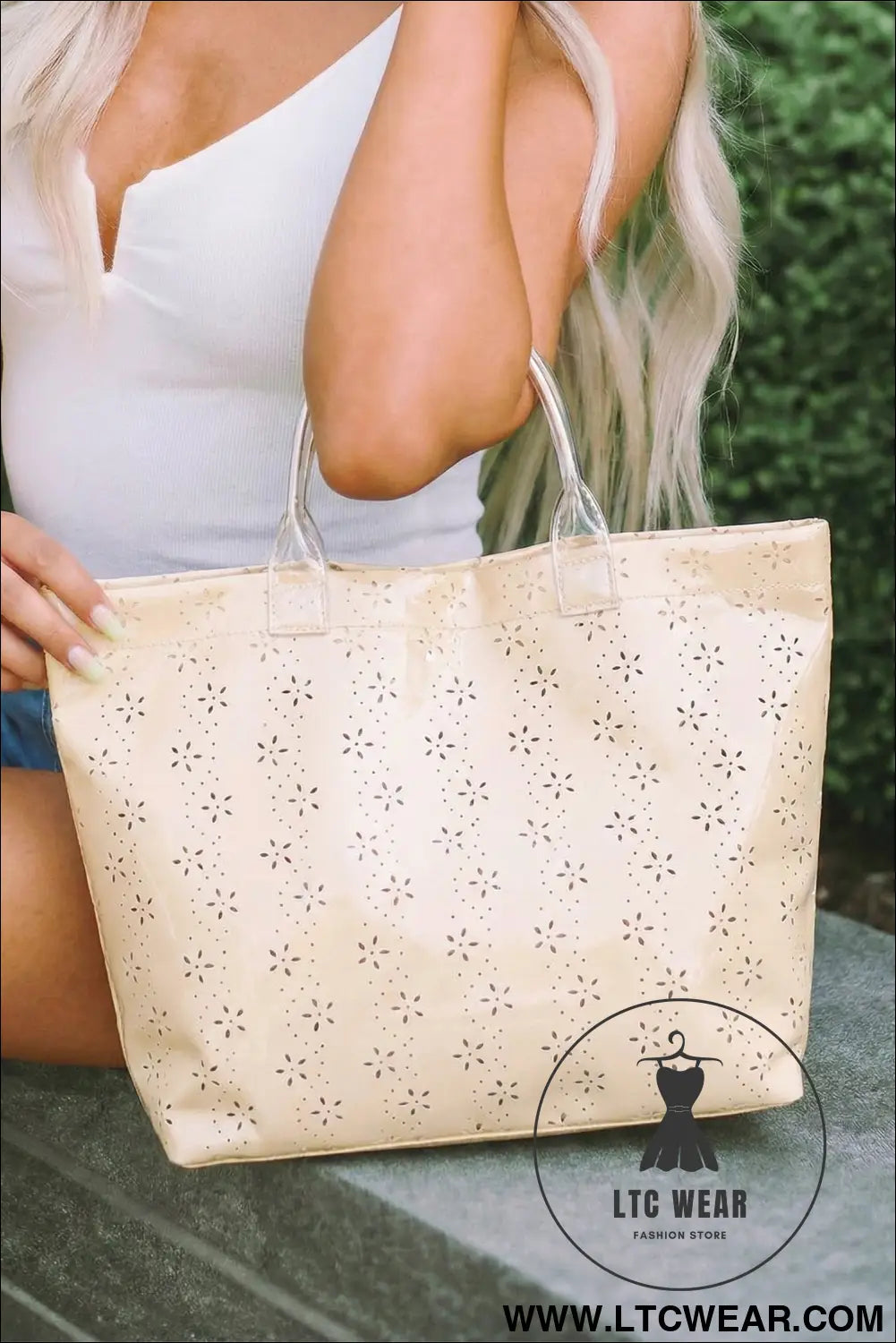 Beige eyelet flower pattern pvc glossy waterproof tote bag - beige / one size / 95% pu + 5% alloy - handbags