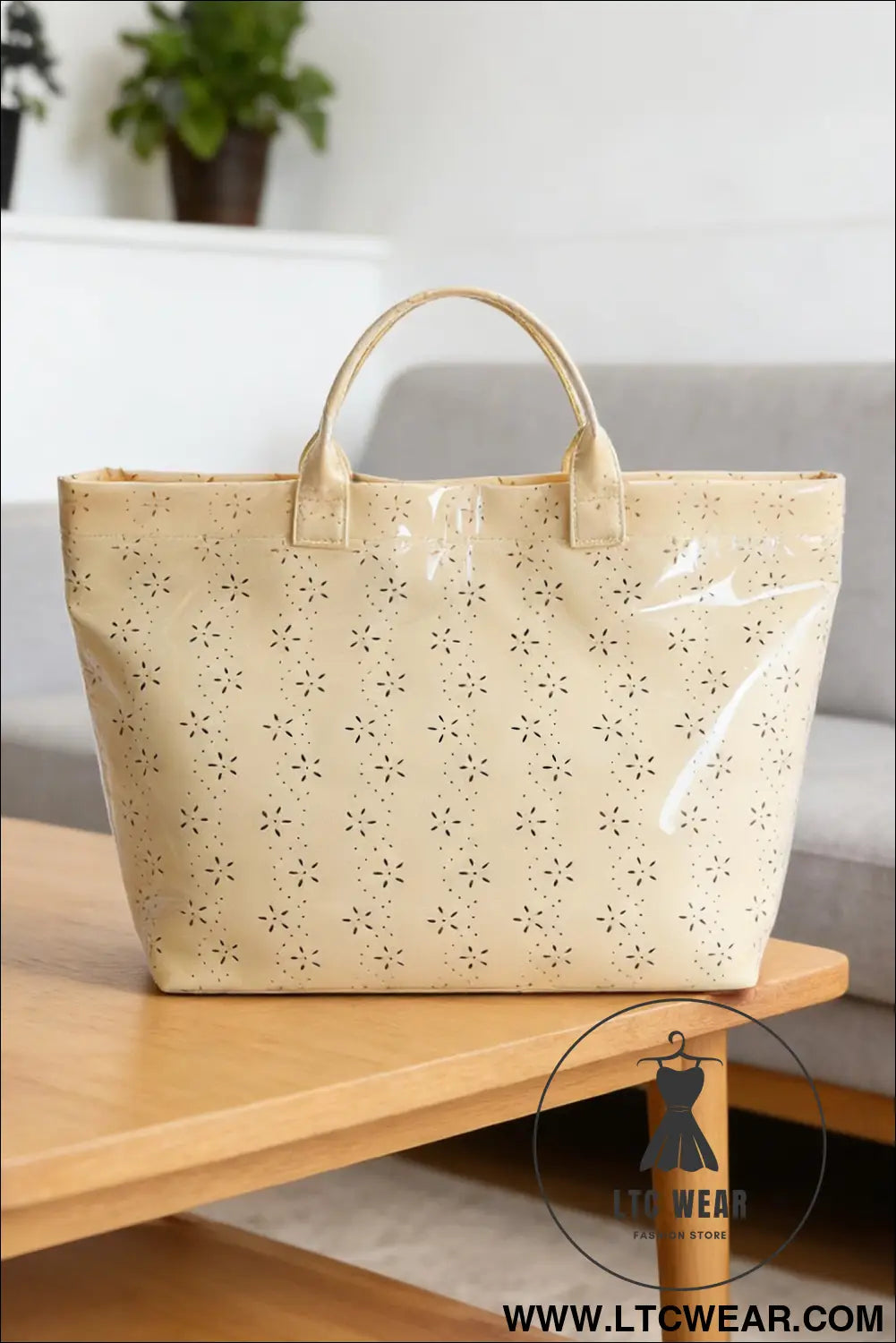 Beige eyelet flower pattern pvc glossy waterproof tote bag - beige / one size / 95% pu + 5% alloy - handbags