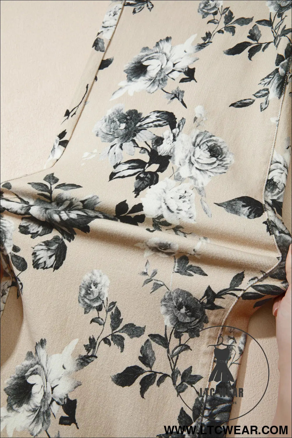 Beige Retro Floral Print Turn-up Cuffed Hem Loose Jeans - L.T.C Wear Online Fashion Store