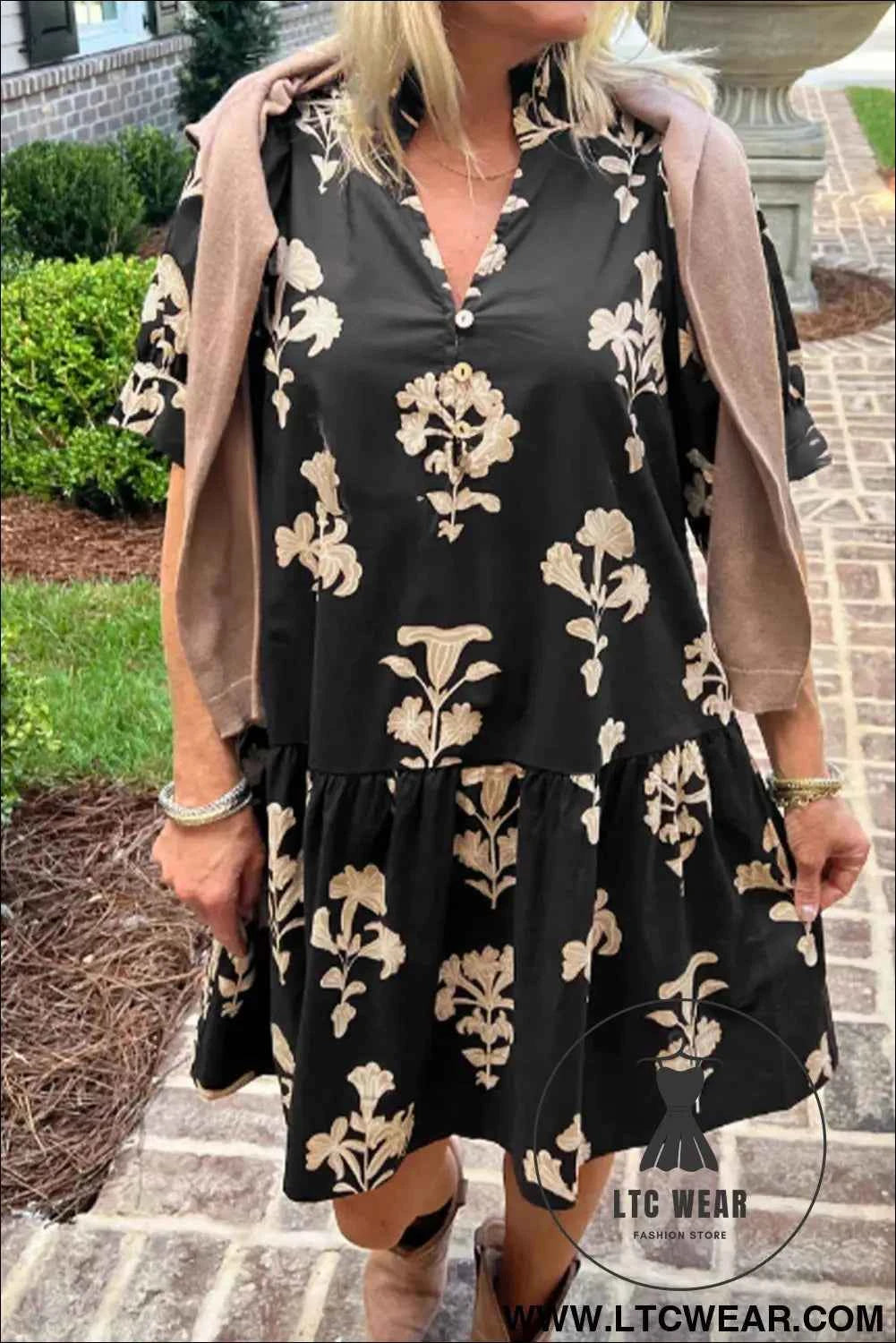 Black Frilled V Neck Puff Short Sleeve Floral Mini Dress
