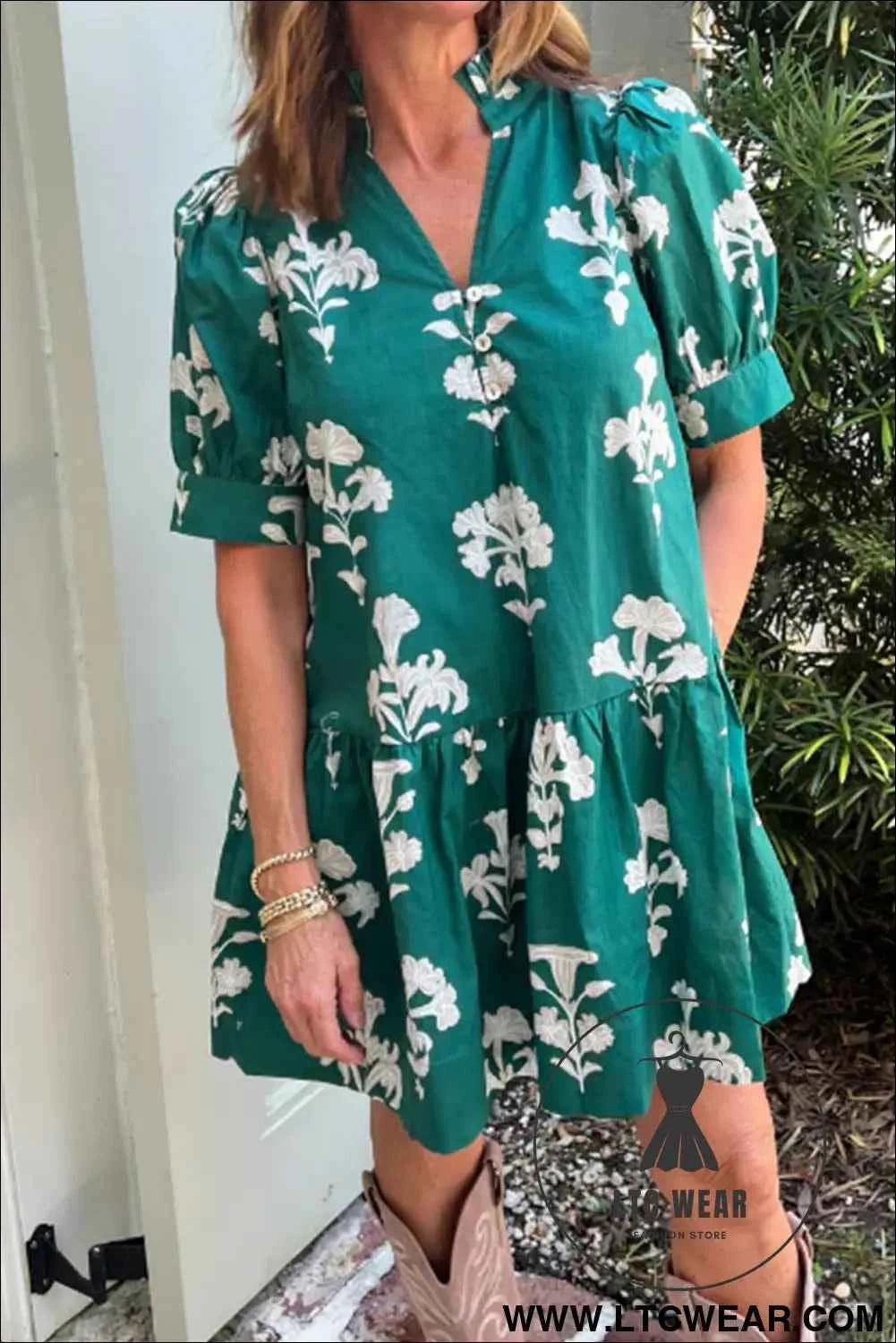 Black Frilled V Neck Puff Short Sleeve Floral Mini Dress