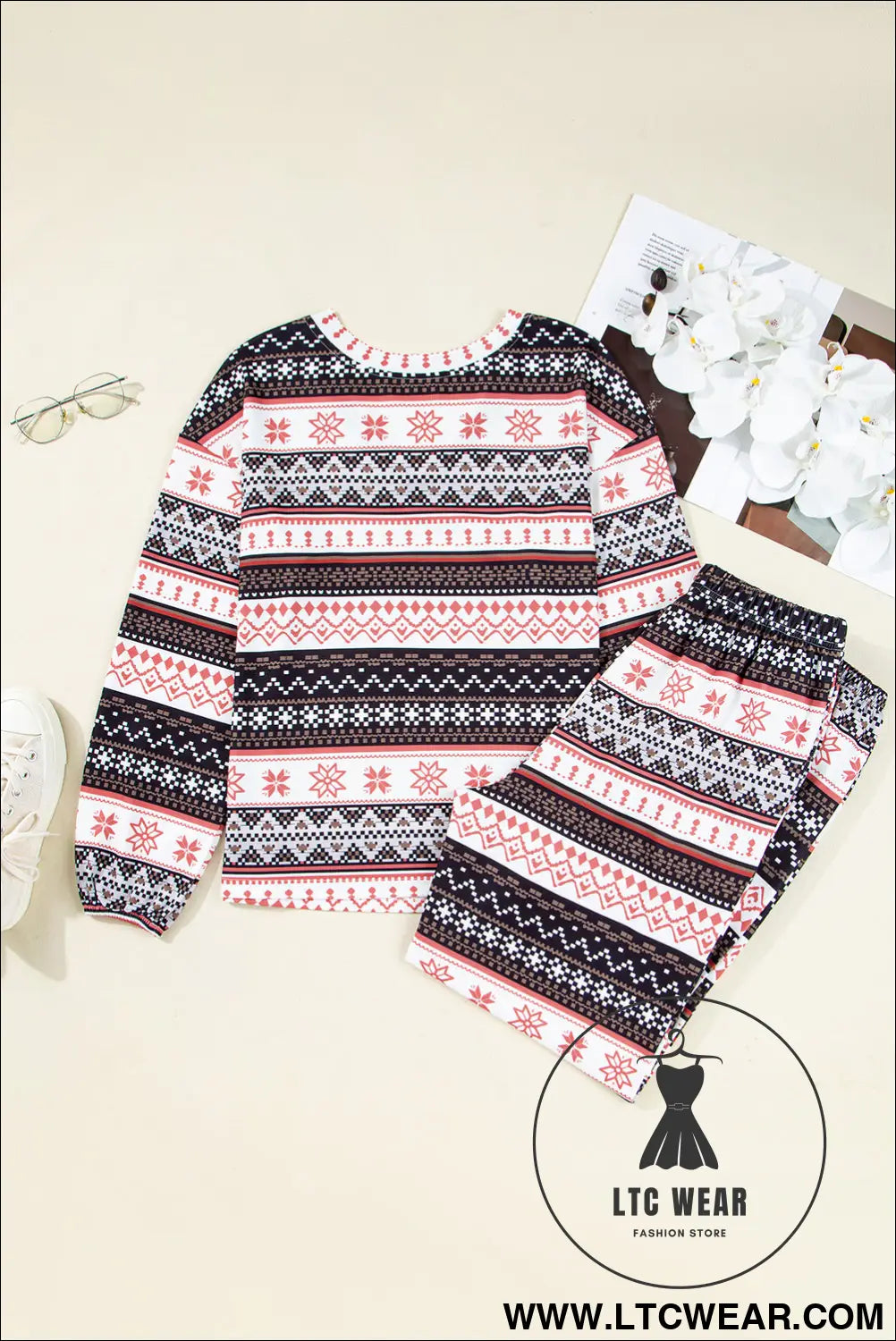 Black Retro Christmas Pattern Loose Pullover 2pcs Lounge Pant Set - L.T.C Wear Online Fashion Store