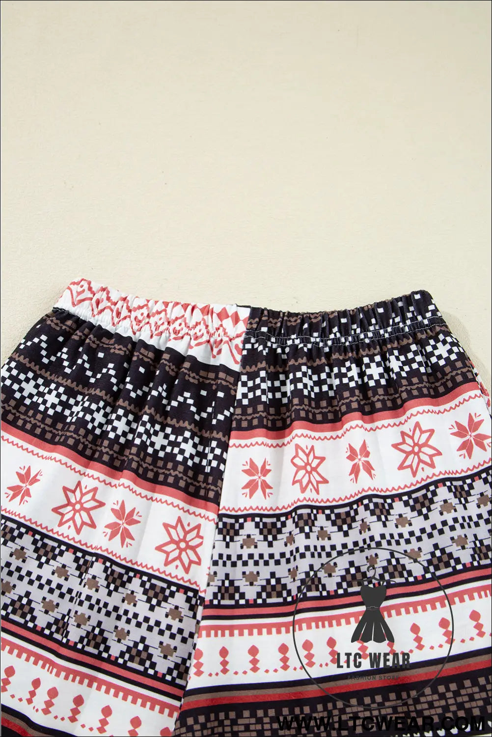 Black Retro Christmas Pattern Loose Pullover 2pcs Lounge Pant Set - L.T.C Wear Online Fashion Store