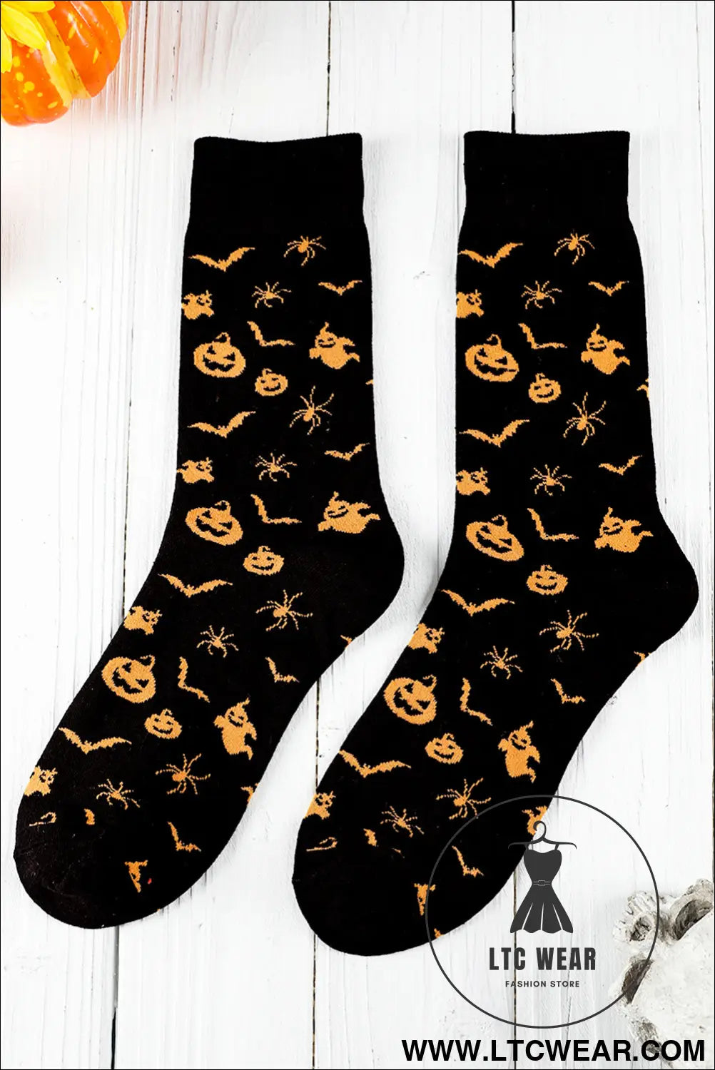 Black spooky season funny halloween socks - black / one size / 100% cotton - socks