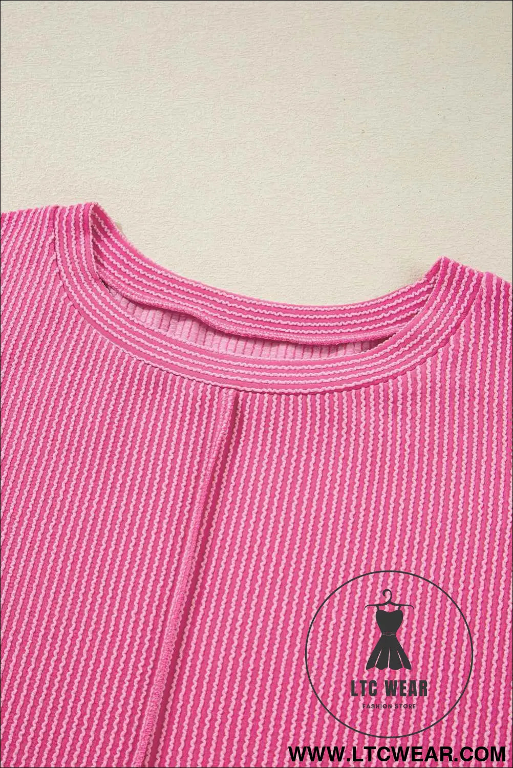 Bonbon Twist Ribbed Exposed Seam Detail Plus Size Top